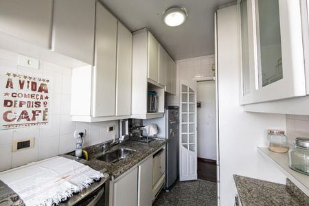 Apartamento à venda com 131m², 3 quartos e 2 vagas Apartamento à venda com 131m², 3 quartos e 2 vagasCozinha