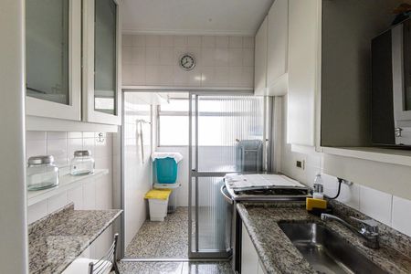 Apartamento à venda com 131m², 3 quartos e 2 vagas Apartamento à venda com 131m², 3 quartos e 2 vagasCozinha