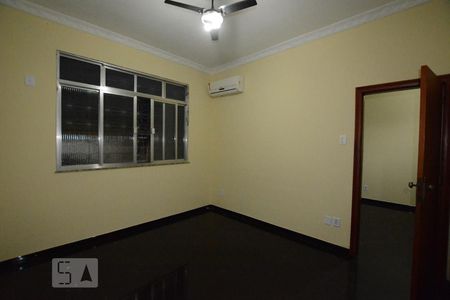 Quarto 1 de apartamento para alugar com 2 quartos, 90m² em Braz de Pina, Rio de Janeiro