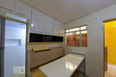 Sala / Cozinha de casa para alugar com 1 quarto, 18m² em Jardim Aliança, Guarulhos