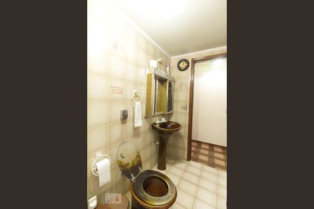 Casa à venda com 280m², 4 quartos e 5 vagasBanheiro