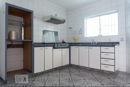 Casa à venda com 450m², 4 quartos e 4 vagas Casa à venda com 450m², 4 quartos e 4 vagasCozinha