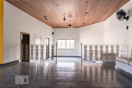 Casa à venda com 450m², 4 quartos e 4 vagas Casa à venda com 450m², 4 quartos e 4 vagasSalão de Festas