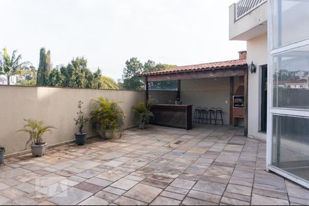 Casa à venda com 450m², 4 quartos e 4 vagas Casa à venda com 450m², 4 quartos e 4 vagasÁrea Comum - Churrasqueira