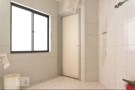Casa à venda com 450m², 4 quartos e 4 vagas Casa à venda com 450m², 4 quartos e 4 vagasÁrea de Serviço