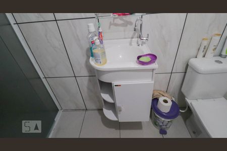 Casa à venda com 120m², 3 quartos e 2 vagas Casa à venda com 120m², 3 quartos e 2 vagasBanheiro