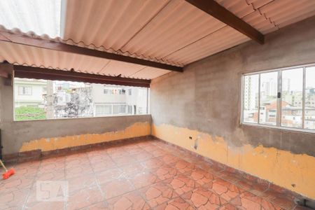 Casa à venda com 120m², 3 quartos e 2 vagas Casa à venda com 120m², 3 quartos e 2 vagasTerraço