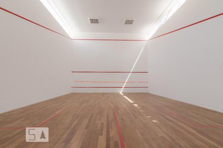 Studio para alugar com 35m², 1 quarto e 1 vaga Studio para alugar com 35m², 1 quarto e 1 vagaQuadra de Squash