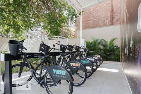 Studio para alugar com 35m², 1 quarto e 1 vaga Studio para alugar com 35m², 1 quarto e 1 vagaBicicletário