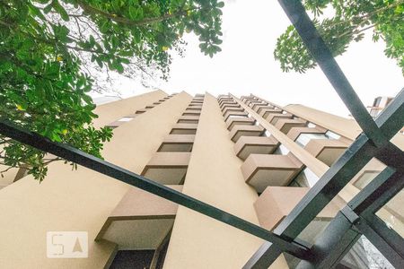 Apartamento à venda com 37m², 1 quarto e 1 vaga Apartamento à venda com 37m², 1 quarto e 1 vagaFachada