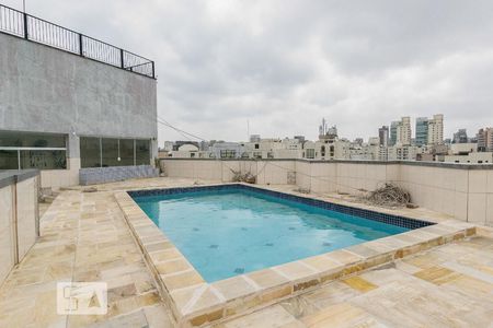 Apartamento à venda com 37m², 1 quarto e 1 vaga Apartamento à venda com 37m², 1 quarto e 1 vagaÁrea comum - Piscina