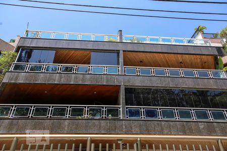 Apartamento à venda com 390m², 4 quartos e 3 vagas Apartamento à venda com 390m², 4 quartos e 3 vagasFachada do Prédio