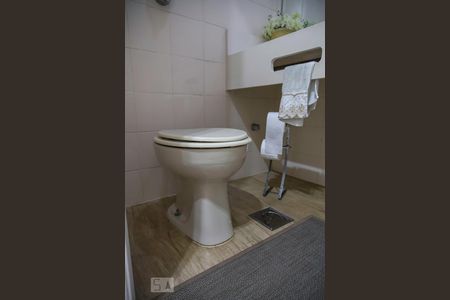 Apartamento à venda com 390m², 4 quartos e 3 vagas Apartamento à venda com 390m², 4 quartos e 3 vagasLavabo