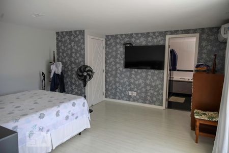 Apartamento à venda com 390m², 4 quartos e 3 vagas Apartamento à venda com 390m², 4 quartos e 3 vagasSuite 2