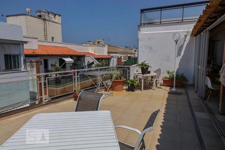 Apartamento à venda com 390m², 4 quartos e 3 vagas Apartamento à venda com 390m², 4 quartos e 3 vagasVaranda da área de lazer