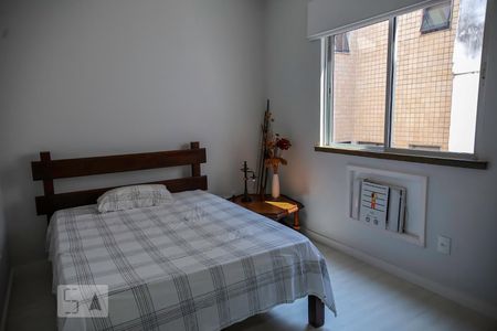 Apartamento à venda com 390m², 4 quartos e 3 vagas Apartamento à venda com 390m², 4 quartos e 3 vagasQuarto 1