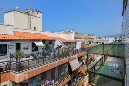 Apartamento à venda com 390m², 4 quartos e 3 vagas Apartamento à venda com 390m², 4 quartos e 3 vagasVista da Varanda da área de lazer