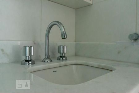 Apartamento à venda com 67m², 2 quartos e 1 vaga Apartamento à venda com 67m², 2 quartos e 1 vagaBanheiro