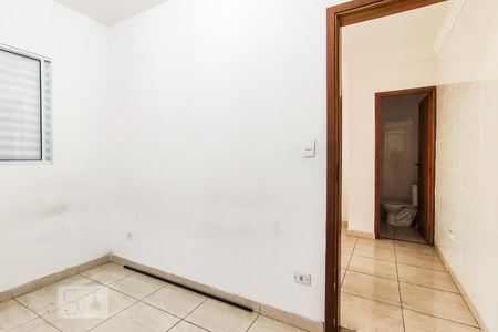 Quarto de casa para alugar com 1 quarto, 40m² em Vila Franca, São Paulo