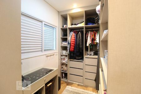 Apartamento à venda com 160m², 2 quartos e 2 vagasCloset