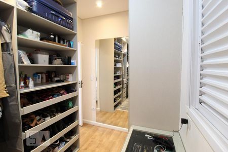 Apartamento à venda com 160m², 2 quartos e 2 vagasCloset