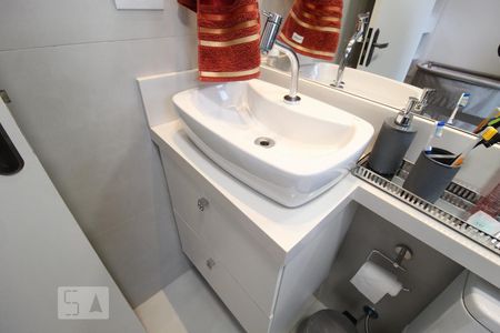 Apartamento à venda com 160m², 2 quartos e 2 vagasBanheiro suíte 2