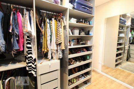 Apartamento à venda com 160m², 2 quartos e 2 vagasCloset