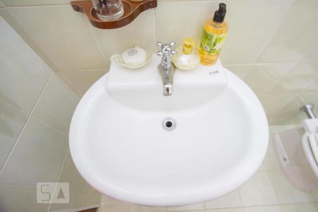 Casa à venda com 410m², 3 quartos e 6 vagasDetalhe Lavabo