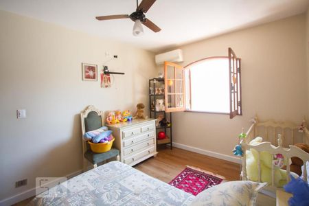 Casa à venda com 410m², 3 quartos e 6 vagasQuarto 2