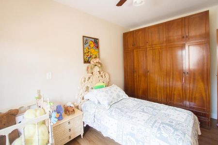 Casa à venda com 410m², 3 quartos e 6 vagasQuarto 2