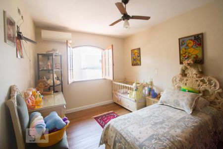 Casa à venda com 410m², 3 quartos e 6 vagasQuarto 2