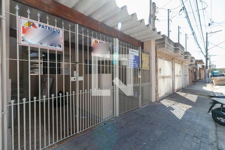 Casa à venda com 125m², 3 quartos e 1 vaga Casa à venda com 125m², 3 quartos e 1 vagaFachada