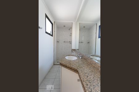 Apartamento à venda com 149m², 4 quartos e 4 vagas Apartamento à venda com 149m², 4 quartos e 4 vagasBanheiro da Suíte 1