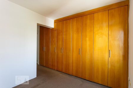 Apartamento à venda com 149m², 4 quartos e 4 vagas Apartamento à venda com 149m², 4 quartos e 4 vagasSuíte 2