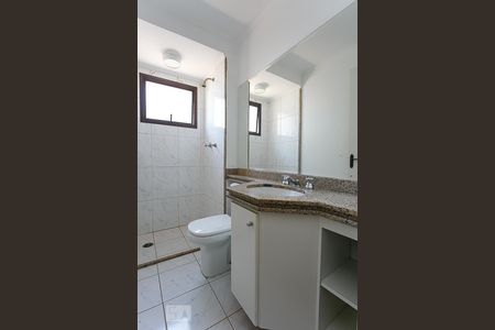 Apartamento à venda com 149m², 4 quartos e 4 vagas Apartamento à venda com 149m², 4 quartos e 4 vagasBanheiro