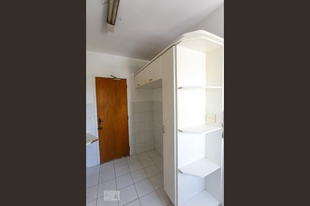 Apartamento à venda com 149m², 4 quartos e 4 vagas Apartamento à venda com 149m², 4 quartos e 4 vagasCozinha