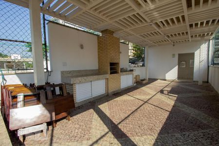 Apartamento à venda com 68m², 2 quartos e 1 vaga Apartamento à venda com 68m², 2 quartos e 1 vagaChurrasqueira