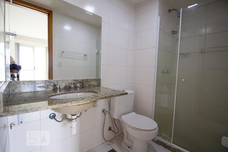 Apartamento à venda com 68m², 2 quartos e 1 vaga Apartamento à venda com 68m², 2 quartos e 1 vagaBanheiro da Suíte