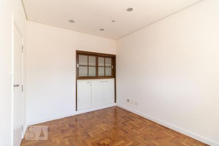 Casa à venda com 240m², 5 quartos e 4 vagasQuarto 4