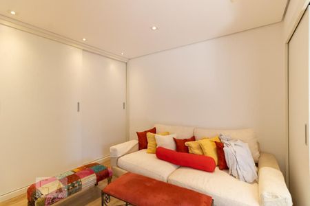 Casa à venda com 240m², 5 quartos e 4 vagasSuíte 3