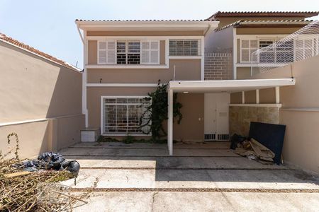 Casa à venda com 240m², 5 quartos e 4 vagasGaragem