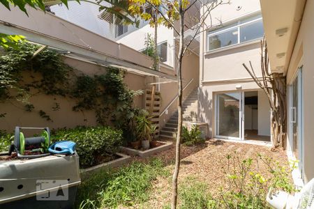 Casa à venda com 240m², 5 quartos e 4 vagasQuintal - Jardim