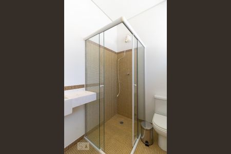 Casa à venda com 240m², 5 quartos e 4 vagasBanheiro da Suíte 1