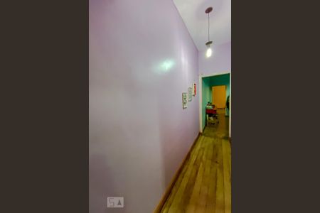 Casa à venda com 123m², 4 quartos e 1 vagaCorredor