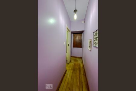 Casa à venda com 123m², 4 quartos e 1 vagaCorredor