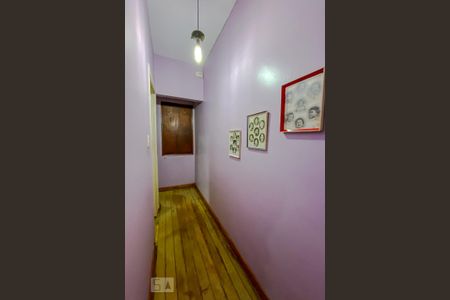 Casa à venda com 123m², 4 quartos e 1 vagaCorredor