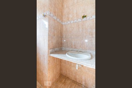 Casa à venda com 162m², 3 quartos e 3 vagas Casa à venda com 162m², 3 quartos e 3 vagasBanheiro da Suíte 1