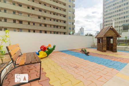 Apartamento à venda com 37m², 1 quarto e 1 vaga Apartamento à venda com 37m², 1 quarto e 1 vagaPlayground