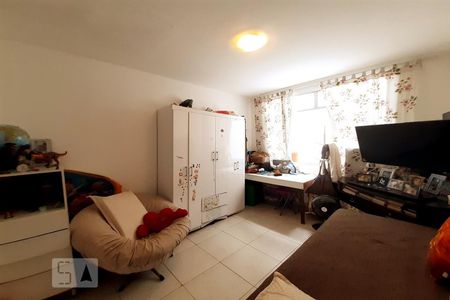 Casa à venda com 160m², 4 quartos e sem vaga Casa à venda com 160m², 4 quartos e sem vagaQuarto 3