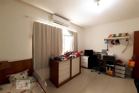 Casa à venda com 160m², 4 quartos e sem vaga Casa à venda com 160m², 4 quartos e sem vagaQuarto 2